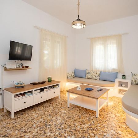 Nisos Cottage House Alikí Екстериор снимка